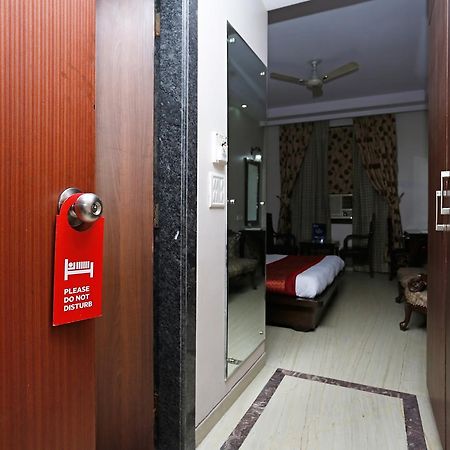 Oyo 5401 Hotel Mid Town 뉴델리 외부 사진