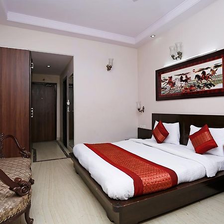 Oyo 5401 Hotel Mid Town 뉴델리 외부 사진
