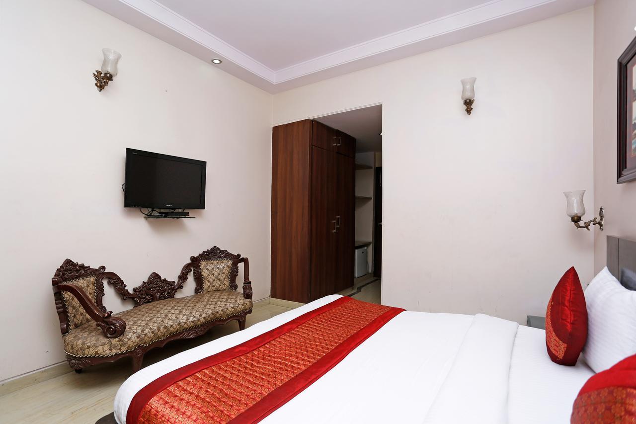 Oyo 5401 Hotel Mid Town 뉴델리 외부 사진