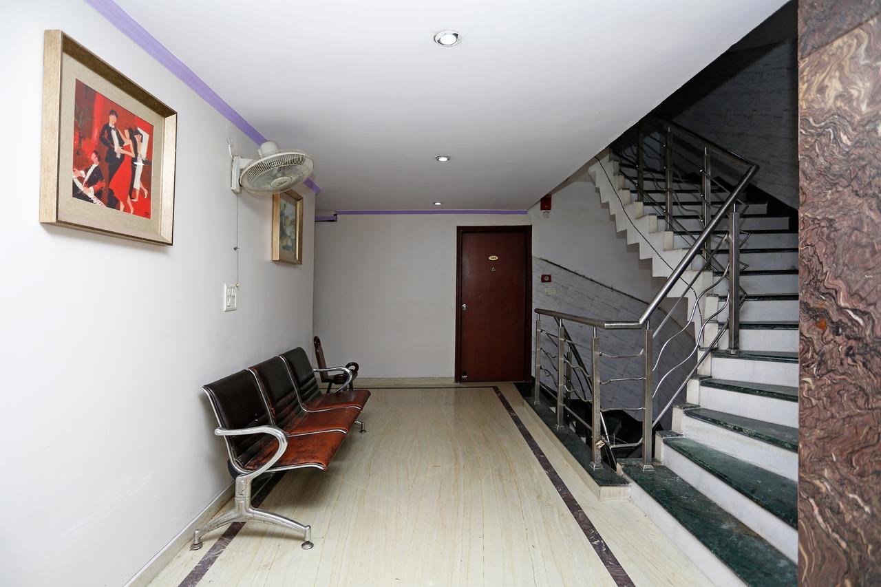Oyo 5401 Hotel Mid Town 뉴델리 외부 사진