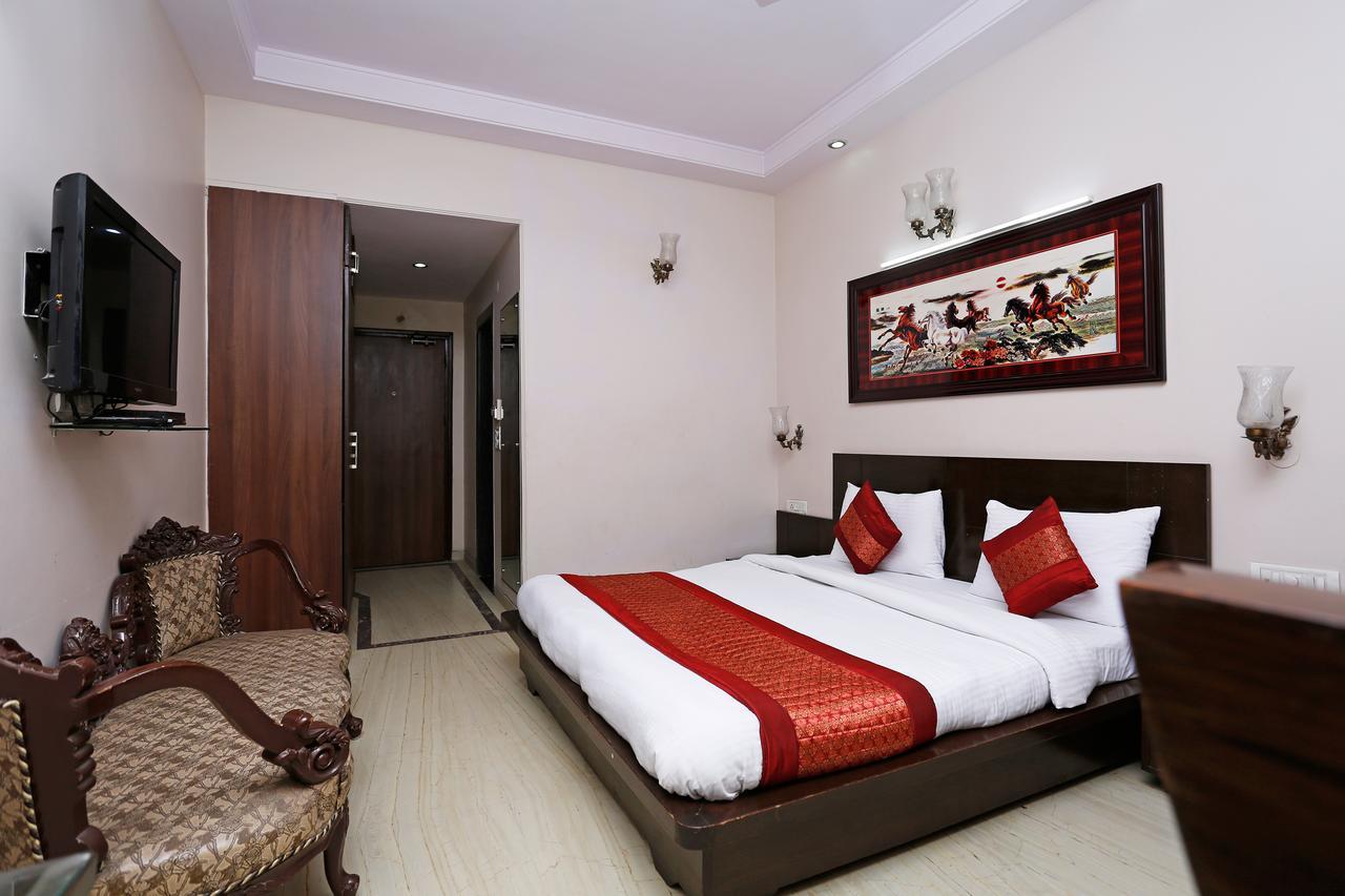 Oyo 5401 Hotel Mid Town 뉴델리 외부 사진