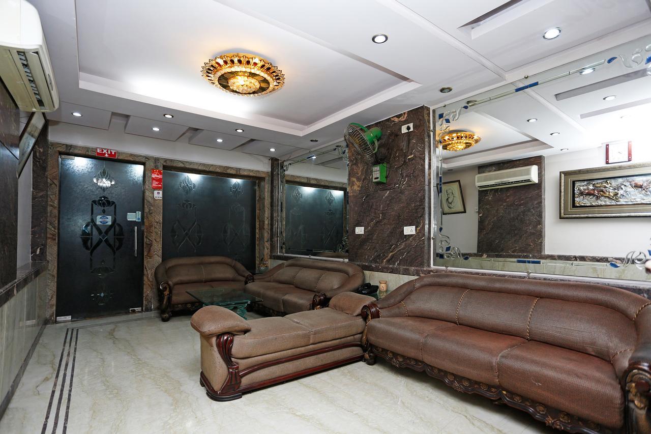 Oyo 5401 Hotel Mid Town 뉴델리 외부 사진