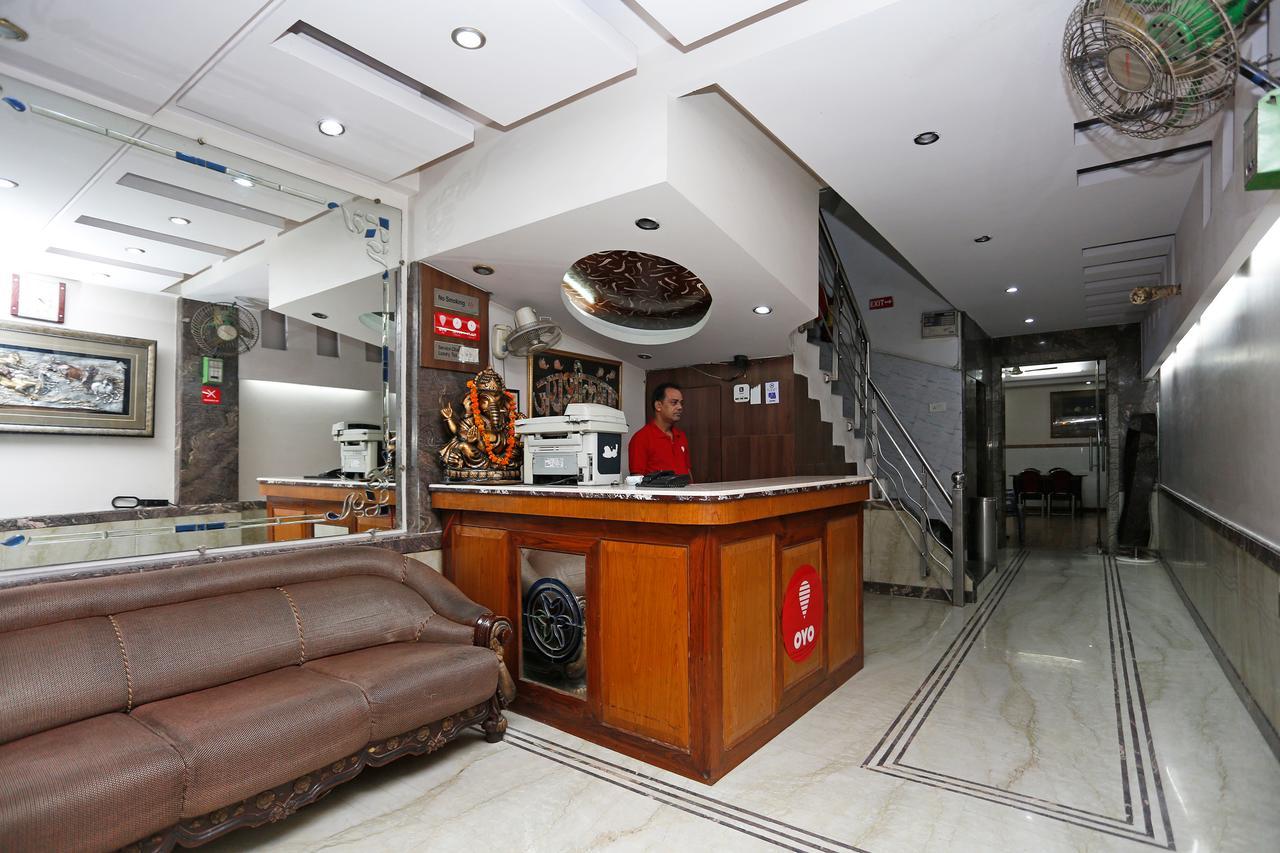 Oyo 5401 Hotel Mid Town 뉴델리 외부 사진
